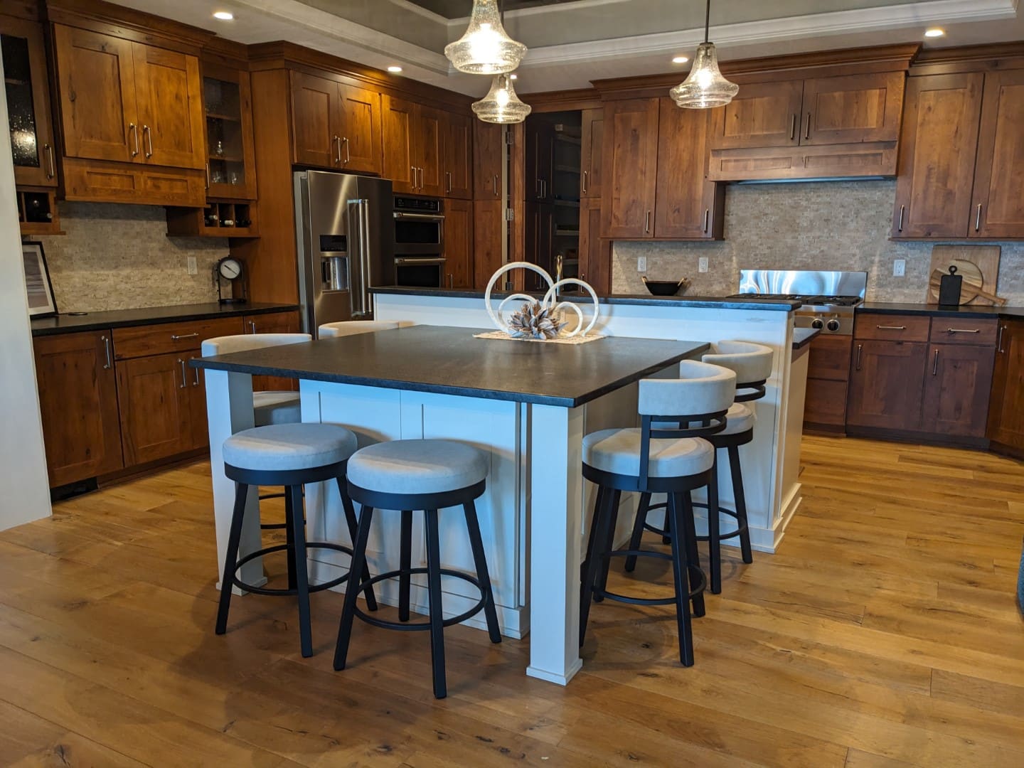 lake home interior design